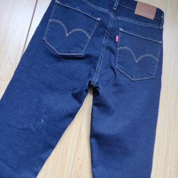 Levi's 721 High Rise Skinny Dark Wash Denim Jeans - Picture 3 of 8